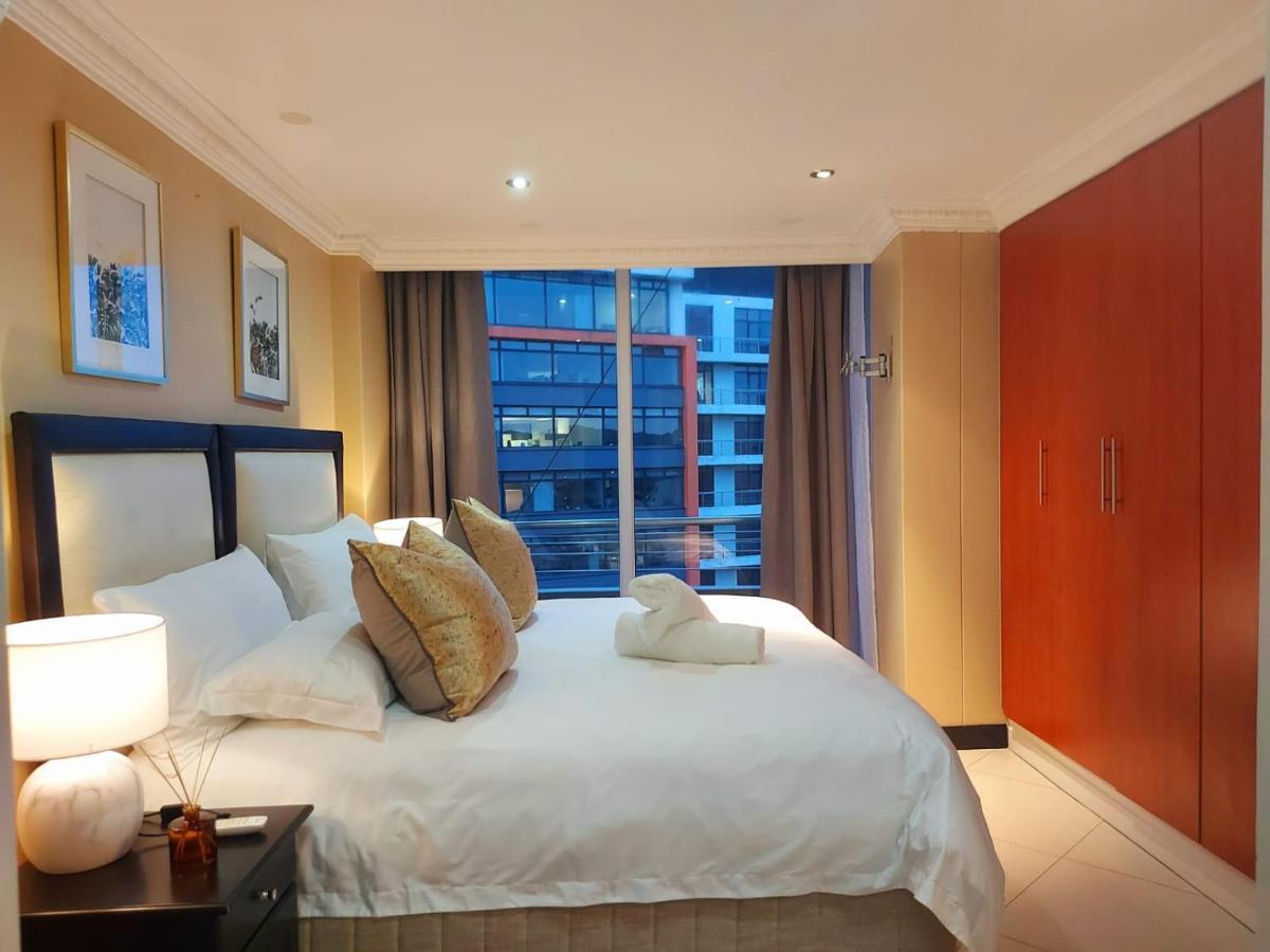 Ocean Sunrise At The Sails - Durban Point Waterfront Apartment Екстериор снимка
