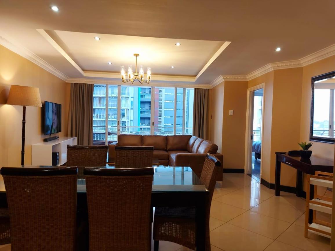 Ocean Sunrise At The Sails - Durban Point Waterfront Apartment Екстериор снимка
