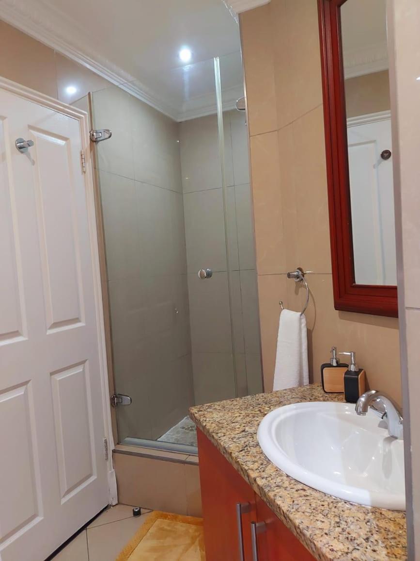 Ocean Sunrise At The Sails - Durban Point Waterfront Apartment Екстериор снимка