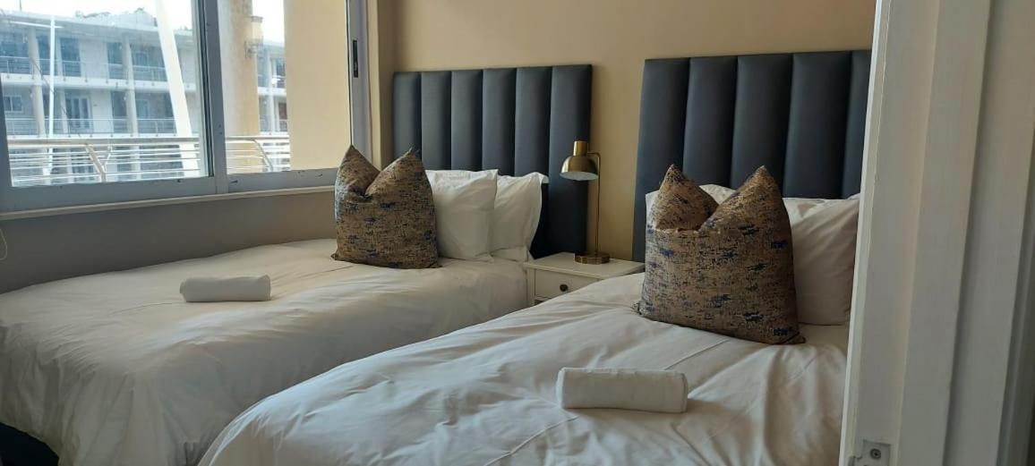 Ocean Sunrise At The Sails - Durban Point Waterfront Apartment Екстериор снимка